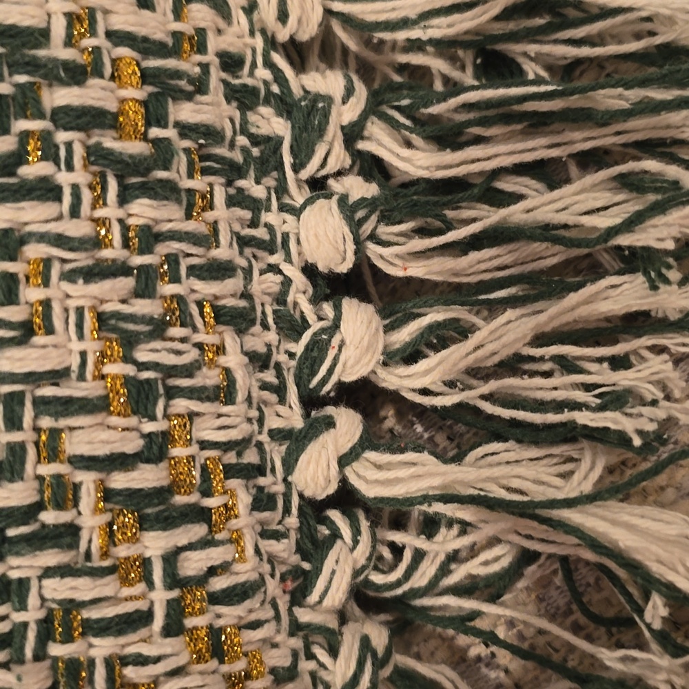 ST. NICHOLAS SQUARE BRAND HANDLOOMED GREEN, GOLD AND WHITE COTTON RUG 24" X 36"